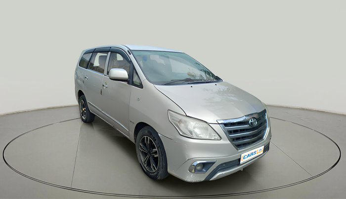 2014 Toyota Innova 2.5 GX 7 STR, Diesel, Manual, 2,67,148 km, exterior