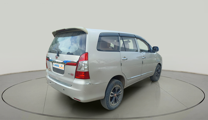 2014 Toyota Innova 2.5 GX 7 STR, Diesel, Manual, 2,67,148 km, exterior