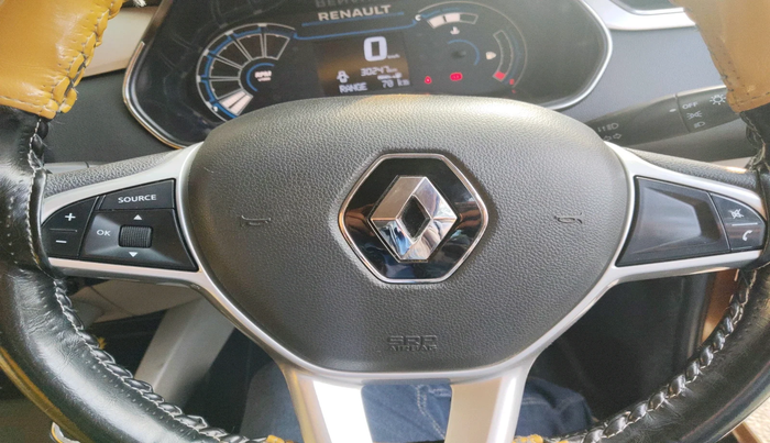 2022 Renault TRIBER RXZ DUAL TONE, Petrol, Manual, 30,247 km, interior