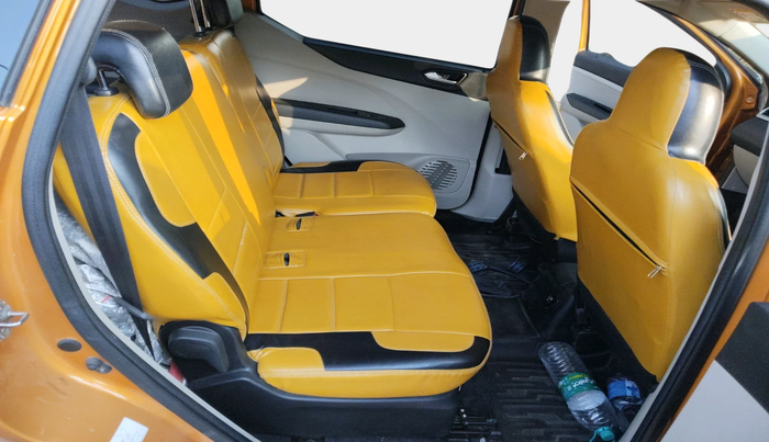 2022 Renault TRIBER RXZ DUAL TONE, Petrol, Manual, 30,247 km, interior