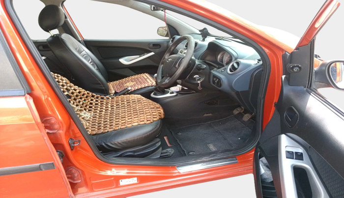 2014 Ford Figo TITANIUM 1.4 DIESEL, Diesel, Manual, 1,08,008 km, interior