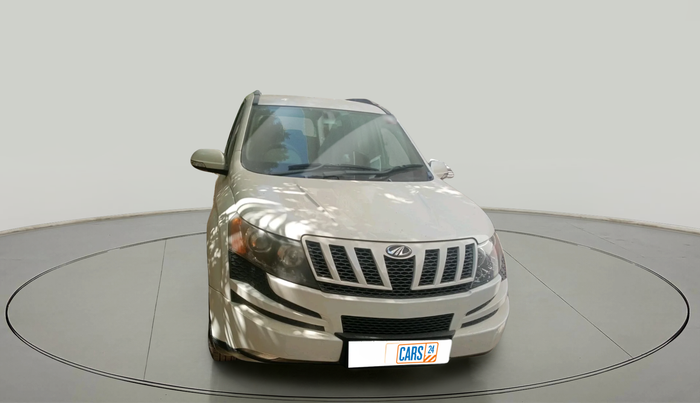 2014 Mahindra XUV500 W8, Diesel, Manual, 7,00,001 km, exterior