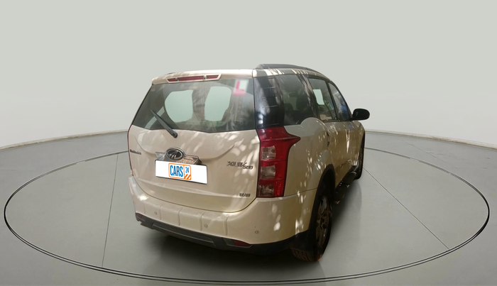 2014 Mahindra XUV500 W8, Diesel, Manual, 7,00,001 km, exterior