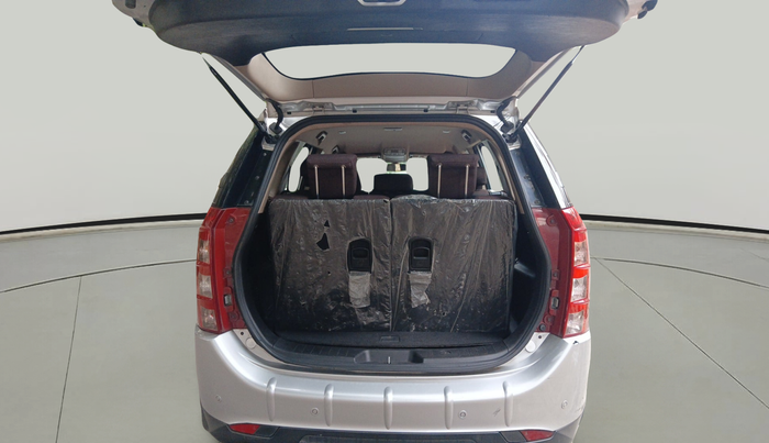 2012 Mahindra XUV500 W6, Diesel, Manual, 1,05,056 km, exterior