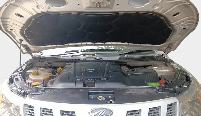 2012 Mahindra XUV500 W6, Diesel, Manual, 1,05,056 km, exterior