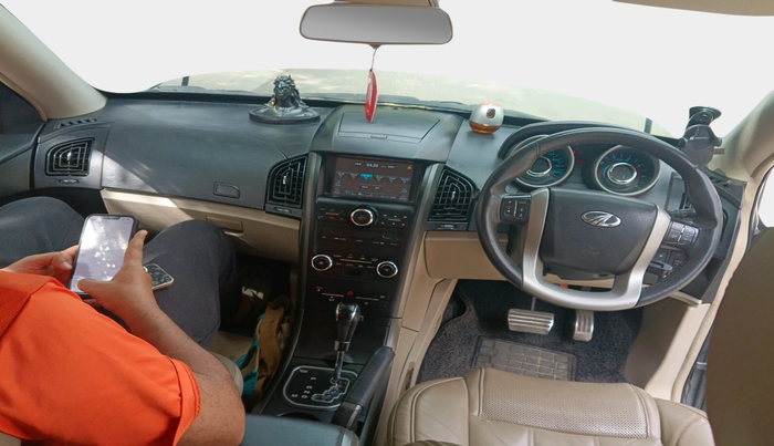2016 Mahindra XUV500 W10 AT, Diesel, Automatic, 77,951 km, interior