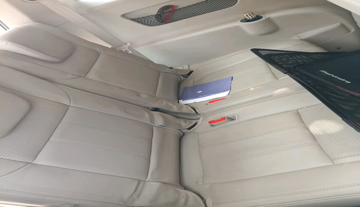 2016 Mahindra XUV500 W10 AT, Diesel, Automatic, 77,951 km, interior