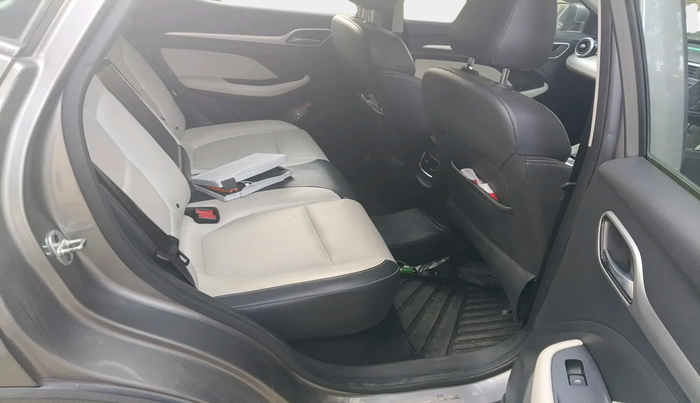 2023 MG ASTOR SAVVY 1.5 CVT, Petrol, Automatic, 21,629 km, interior