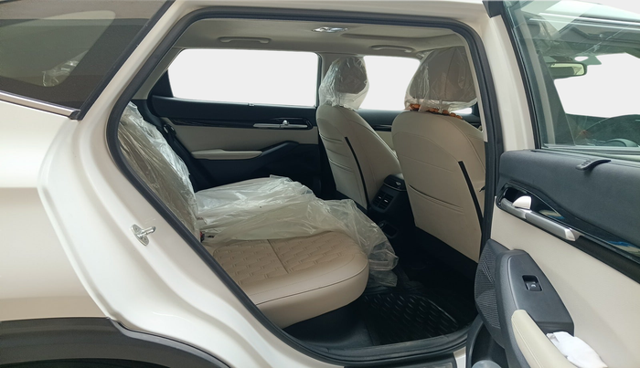 2022 KIA SELTOS HTX PETROL 1.5, Petrol, Manual, 18,099 km, interior