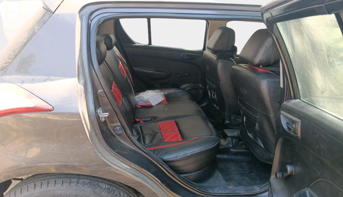 2015 Maruti Swift LXI, Petrol, Manual, 2,09,856 km, interior