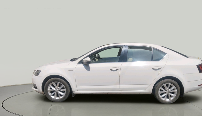 2017 Skoda Octavia L&K 1.8 TSI AT, Petrol, Automatic, 1,39,707 km, exterior