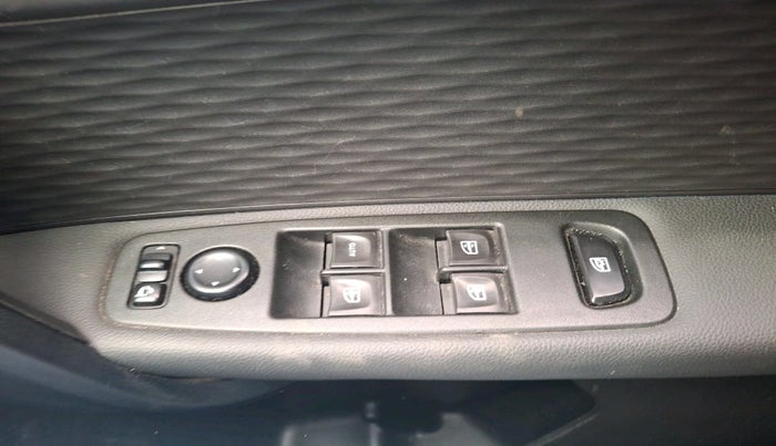 2023 Renault Kiger RXZ TURBO MT, Petrol, Manual, 26,711 km, interior