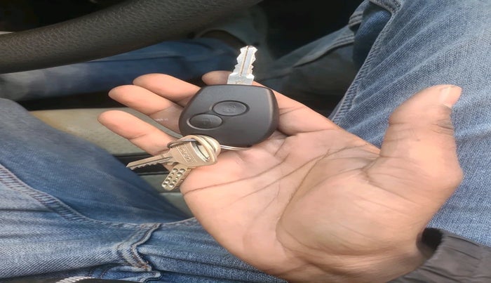 2014 Nissan Terrano XL D PLUS, Diesel, Manual, 1,55,391 km, interior