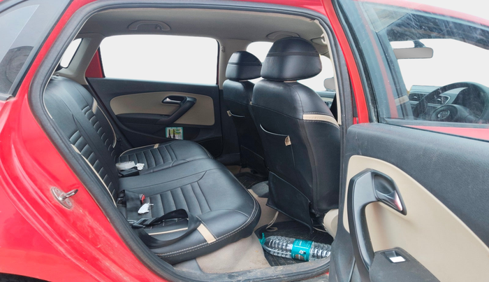 2010 Volkswagen Polo HIGHLINE1.2L, Petrol, Manual, 1,06,858 km, interior