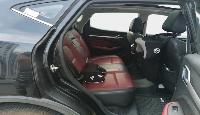 2022 MG ASTOR SAVVY 1.5 CVT S RED, Petrol, Automatic, 27,692 km, interior