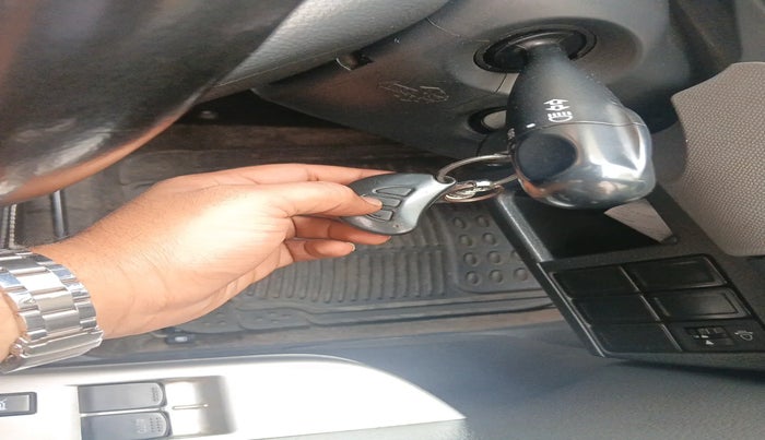 2011 Maruti Wagon R 1.0 LXI, Petrol, Manual, 68,363 km, interior