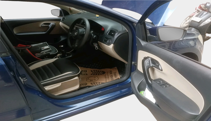 2013 Volkswagen Polo COMFORTLINE 1.2L PETROL, Petrol, Manual, 56,063 km, interior