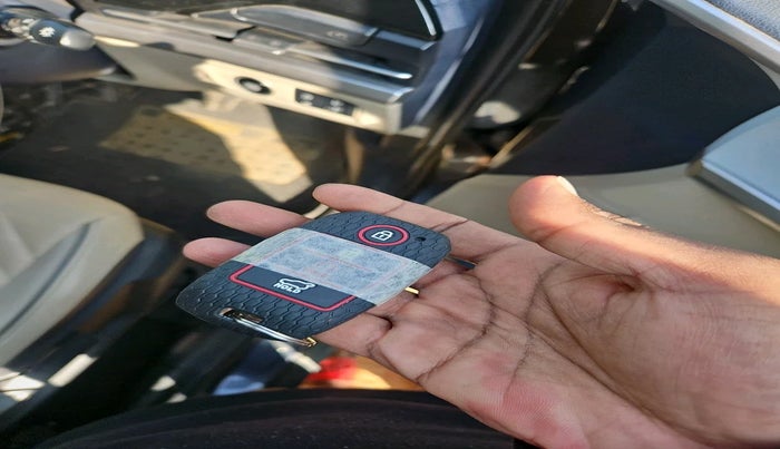 2023 KIA CARENS LUXURY PLUS IMT 1.5 DIESEL IMT, Diesel, Manual, 24,811 km, interior