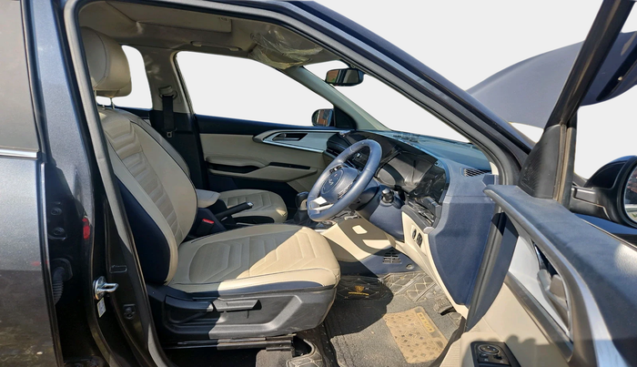 2023 KIA CARENS LUXURY PLUS IMT 1.5 DIESEL IMT, Diesel, Manual, 24,811 km, interior