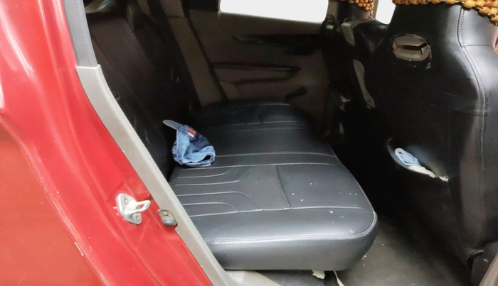 2017 Mahindra Kuv100 K2 D 6 STR, Diesel, Manual, 1,60,277 km, interior