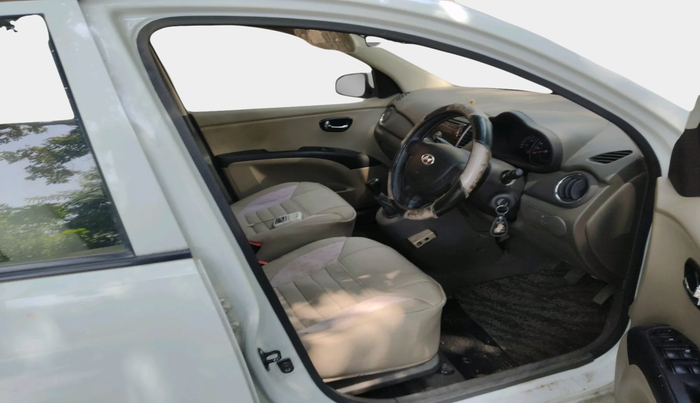 2011 Hyundai i10 MAGNA 1.2, Petrol, Manual, 38,192 km, interior