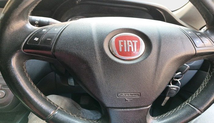 2011 Fiat Grand Punto EMOTION 1.3, Diesel, Manual, 1,20,035 km, interior