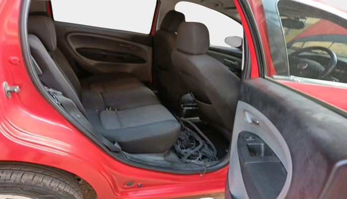 2011 Fiat Grand Punto EMOTION 1.3, Diesel, Manual, 1,20,035 km, interior