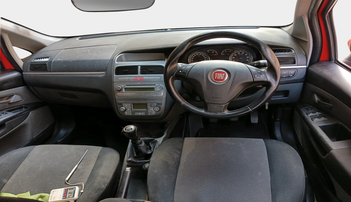 2011 Fiat Grand Punto EMOTION 1.3, Diesel, Manual, 1,20,035 km, interior