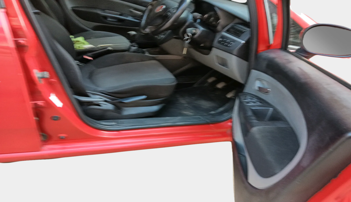 2011 Fiat Grand Punto EMOTION 1.3, Diesel, Manual, 1,20,035 km, interior