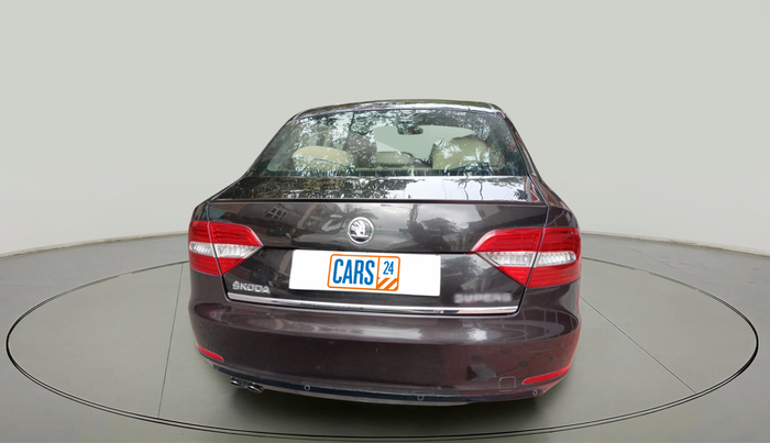 2015 Skoda Superb ELEGANCE 1.8 TSI MT, Petrol, Manual, 1,56,889 km, exterior