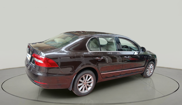 2015 Skoda Superb ELEGANCE 1.8 TSI MT, Petrol, Manual, 1,56,889 km, exterior