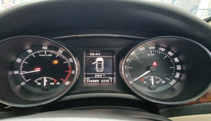 2015 Skoda Superb ELEGANCE 1.8 TSI MT, Petrol, Manual, 1,56,889 km, interior