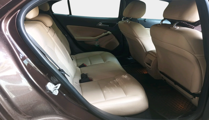 2015 Mercedes Benz C Class 200 K CLASSIC, Petrol, Automatic, 75,415 km, interior