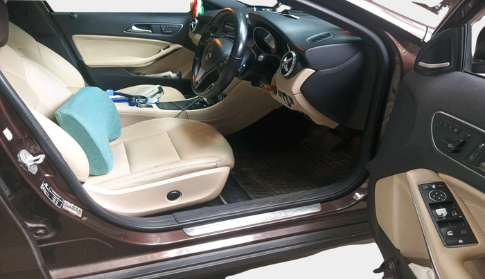 2015 Mercedes Benz C Class 200 K CLASSIC, Petrol, Automatic, 75,415 km, interior