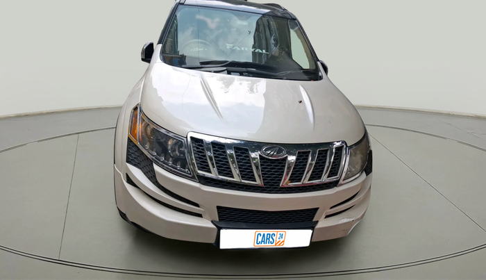 2015 Mahindra XUV500 W8, Diesel, Manual, 1,20,248 km, exterior