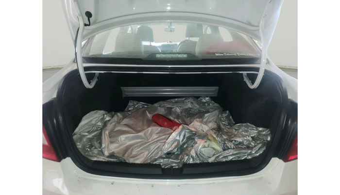 2015 Skoda Rapid AMBITION 1.6 MPI MT, Petrol, Manual, 78,886 km, exterior