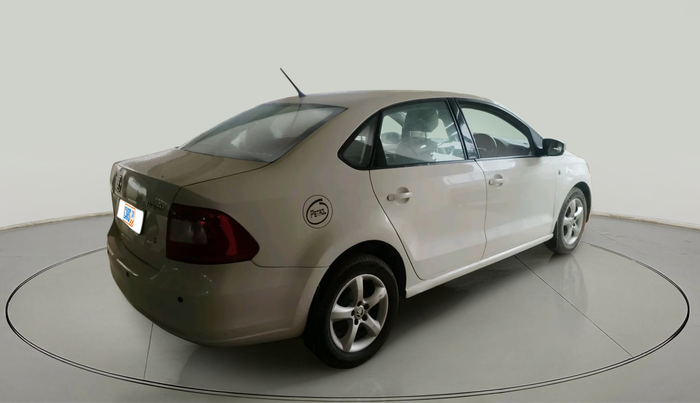 2015 Skoda Rapid AMBITION 1.6 MPI MT, Petrol, Manual, 78,886 km, exterior