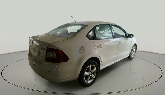 2015 Skoda Rapid AMBITION 1.6 MPI MT, Petrol, Manual, 78,886 km, exterior