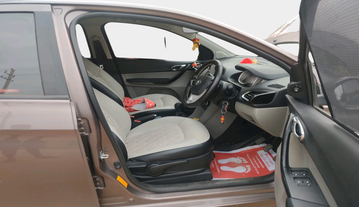 2017 Tata Tiago XZ PETROL, Petrol, Manual, 94,758 km, interior