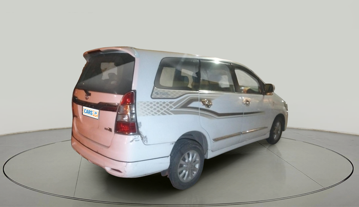 2014 Toyota Innova 2.5 VX 8 STR, Diesel, Manual, 90,771 km, exterior