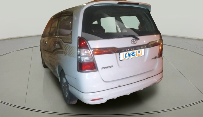 2014 Toyota Innova 2.5 VX 8 STR, Diesel, Manual, 90,771 km, exterior
