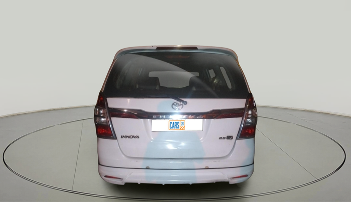 2014 Toyota Innova 2.5 VX 8 STR, Diesel, Manual, 90,771 km, exterior