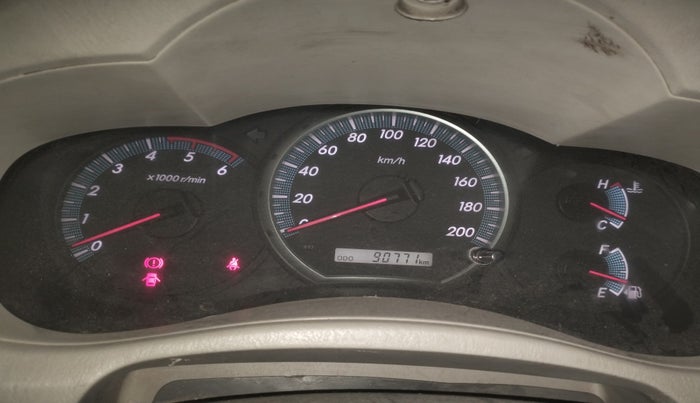 2014 Toyota Innova 2.5 VX 8 STR, Diesel, Manual, 90,771 km, interior