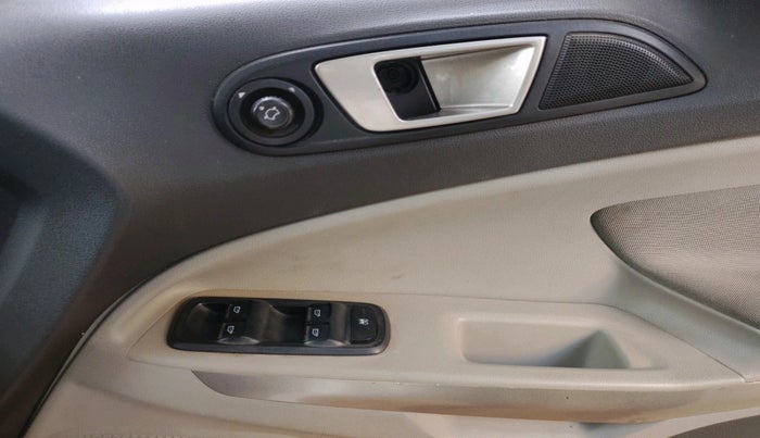 2015 Ford Ecosport TITANIUM 1.0L ECOBOOST, Petrol, Manual, 1,17,209 km, interior