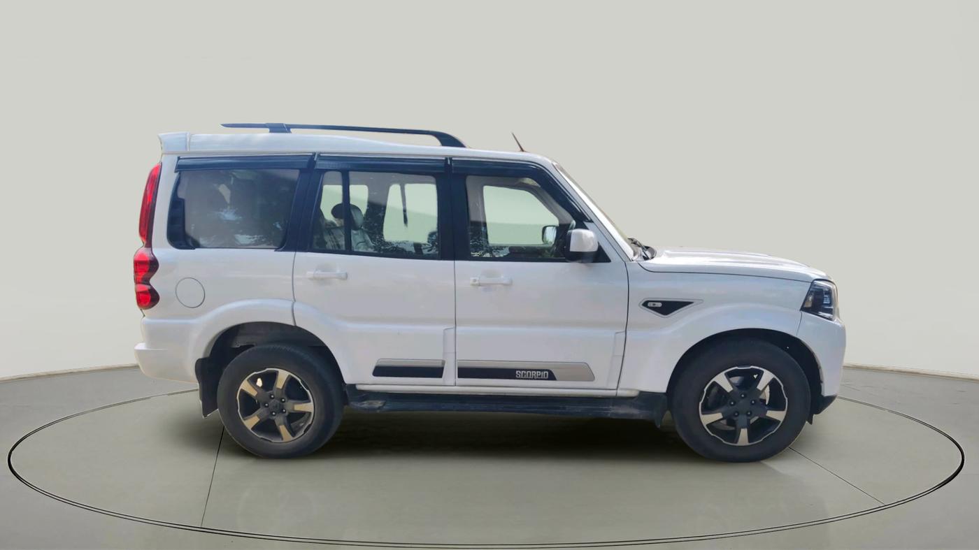 2024 Mahindra SCORPIO CLASSIC S11 7STR, Diesel, Manual, 31,647 km, exterior