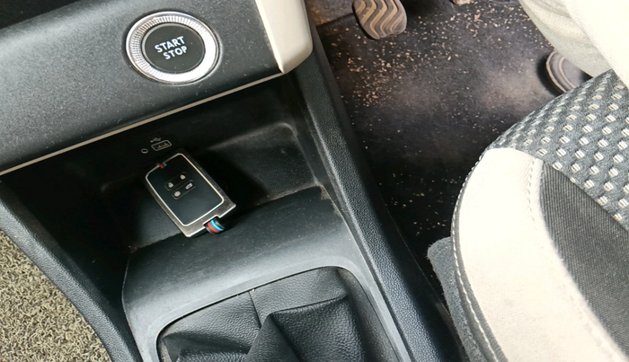 2021 Renault TRIBER RXZ, Petrol, Manual, 30,892 km, interior