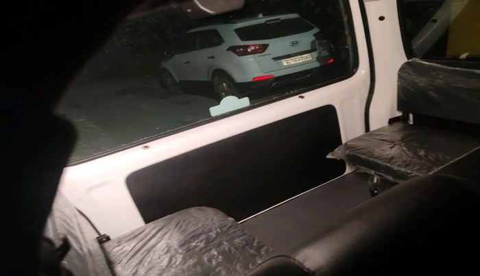 2023 Maruti Eeco 5 STR AC, Petrol, Manual, 8,461 km, interior