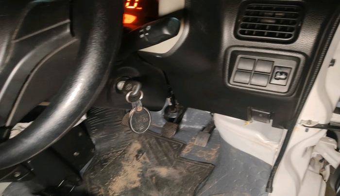 2023 Maruti Eeco 5 STR AC, Petrol, Manual, 8,461 km, interior