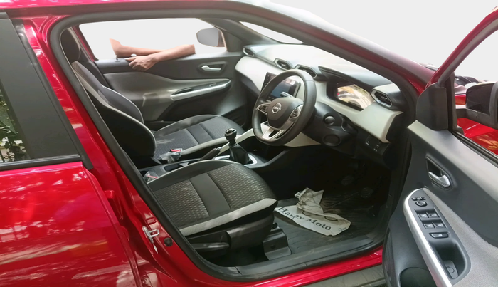 2024 Nissan MAGNITE XV MT, Petrol, Manual, 6,549 km, interior