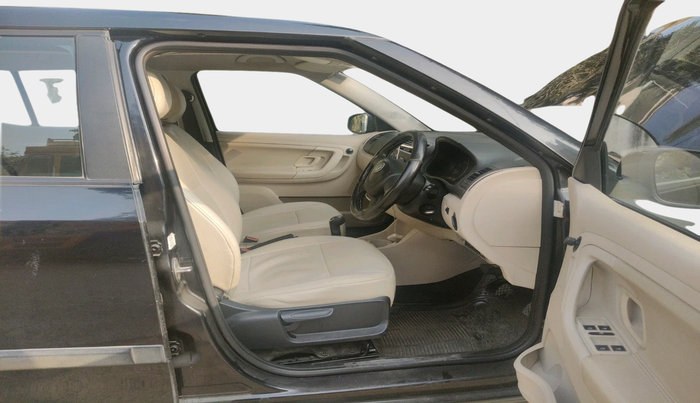 2011 Skoda Fabia ELEGANCE 1.2 MPI, Petrol, Manual, 1,06,135 km, interior